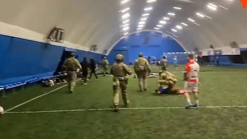 اشتباكات عنصرية تهدد لاعبي كرة القدم المهاجرين بالترحيل في روسيا