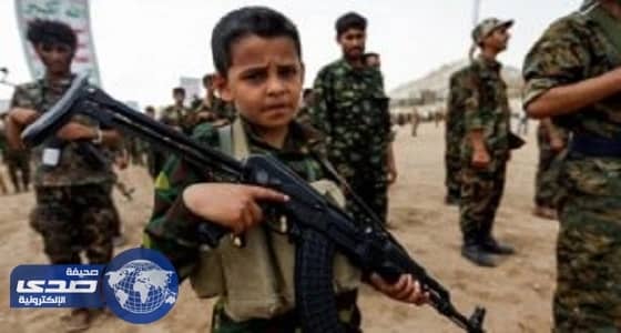 مسئول حوثي يقترح تعليق الدراسة في صنعاء وإرسال الطلاب للقتال في صفوف الانقلابيين