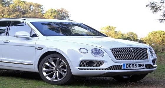 بالصور.. بنتلي تشارك في سباق لأول مرة مع بنتايجا SUV