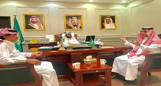 بالصور.. آل مفرح يلتقي مدير تعليم مكة ويزور عددا من الإدارات التعليمية
