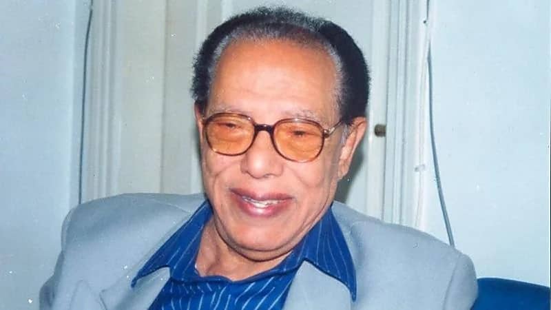 مصطفى محمود: الحب لم يذكر في القرآن إلا مرة واحدة عن علاقة محرمة.. فيديو