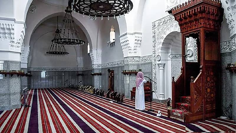 طي قيد 54 إماما وخطيبا بسبب تجاوزات فكرية