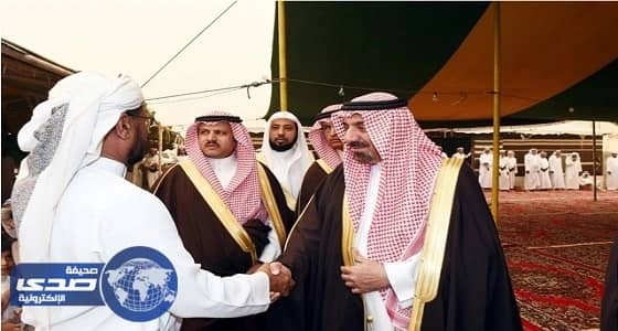 ⁠⁠⁠⁠⁠أمير نجران يواسي أسرة الخبي في وفاة مواطن وطفليه