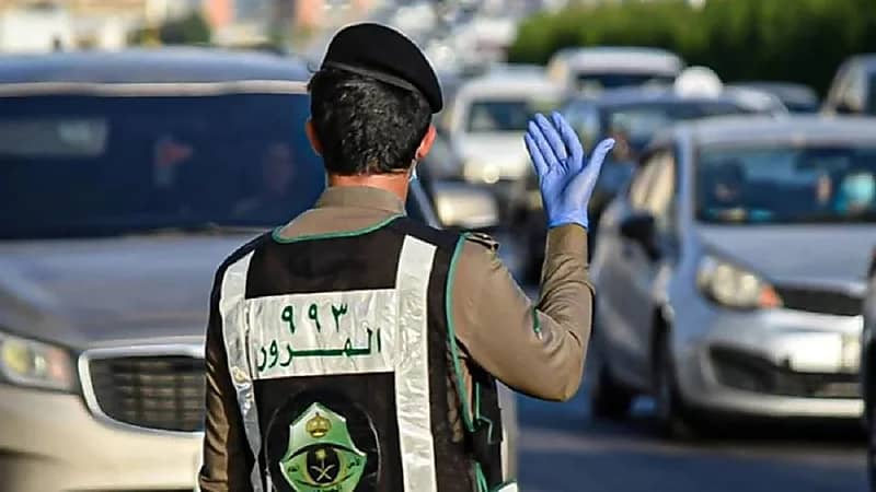 "المرور" توضح غرامة عبور الأودية والشعاب أثناء جريانها