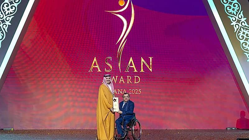 البارالمبية الآسيوية تكرم الأمير فهد بن جلوي بوسام آسيا 2025 .. صور