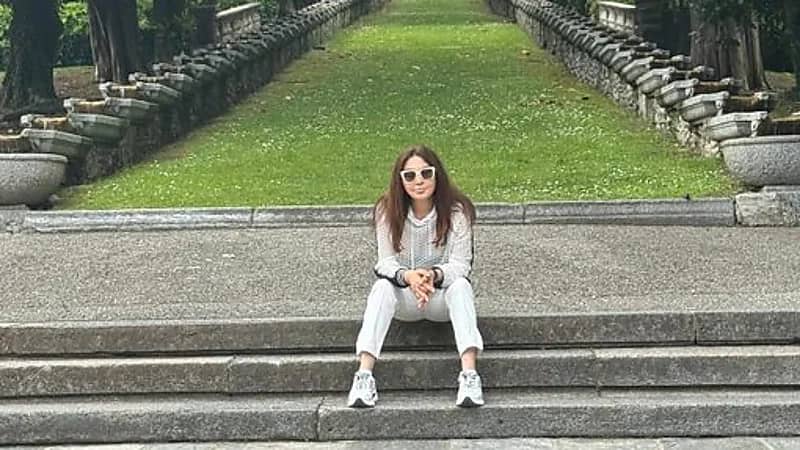 إليسا ترد على شائعات المرض بصور من إيطاليا.. صور