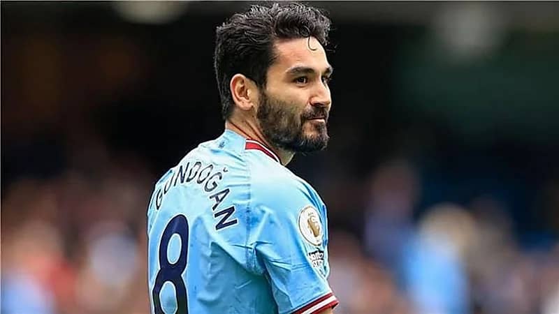 نجم برشلونة الإسباني على أعتاب الاتحاد