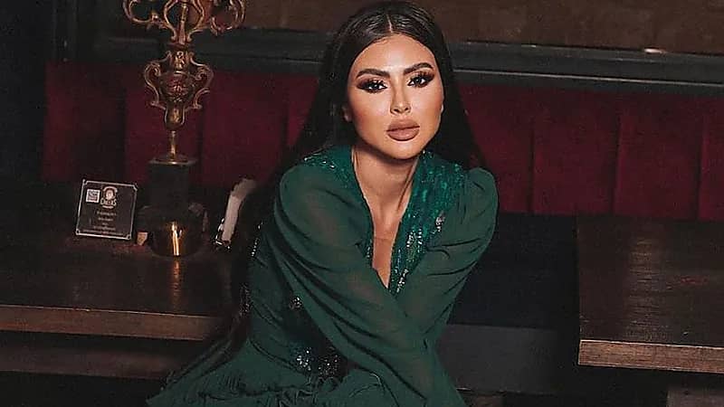 إطلالة أنثوية ليلية مثيرة لـ مريم حسين ثير غضب متابعيها