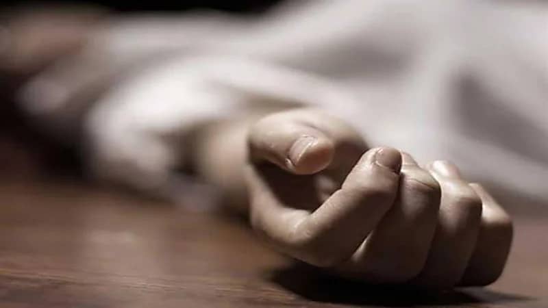 انتحار طالبة بسبب تلقيها رسالة بريد خاطئة تفيد برسوبها