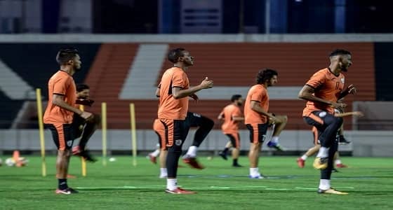 بالصور.. الشباب يواصل تدريباته