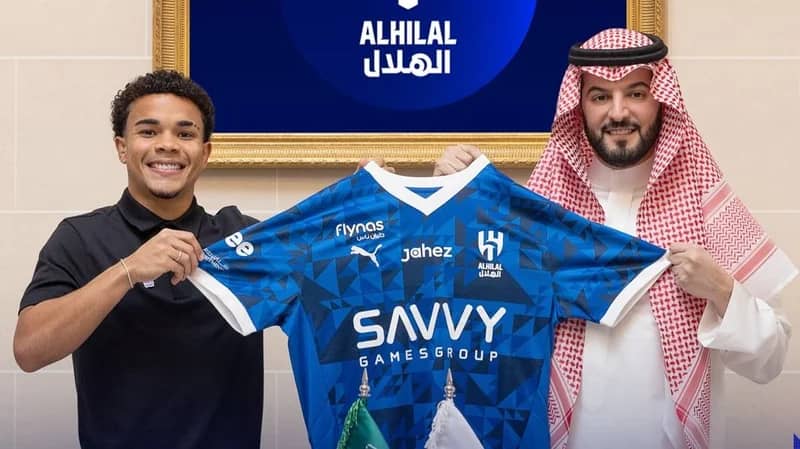 الهلال يوقع رسمياً مع كايو سيزار .. فيديو