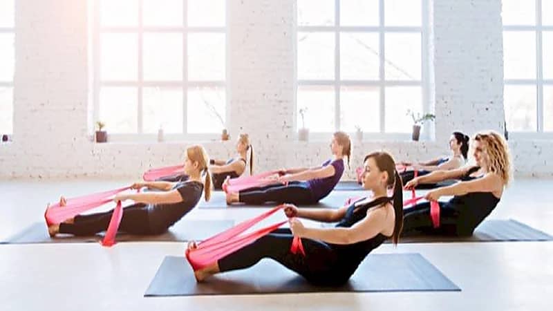 فوائد ممارسة تمارين المقاومة للنساء بعد سن 35