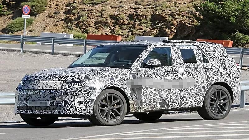 بالصور.. الظهور الأول لسيارة لاندروفر رينج روفر سبورت 2023