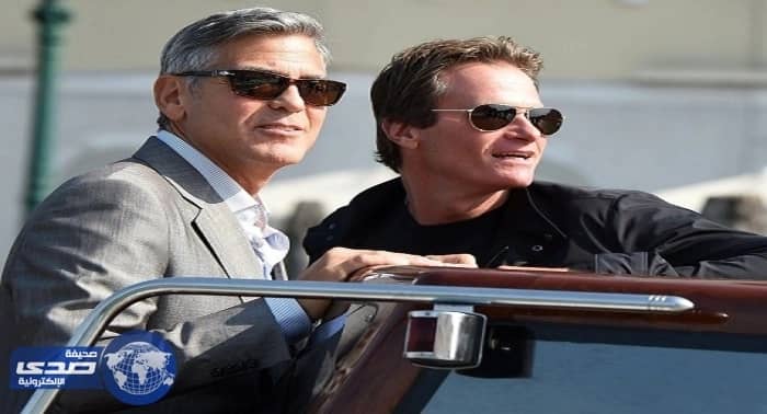 بالفيديو.. أولى هدايا توأم جورج وأمل كلوني " غريبة ومضحكة "