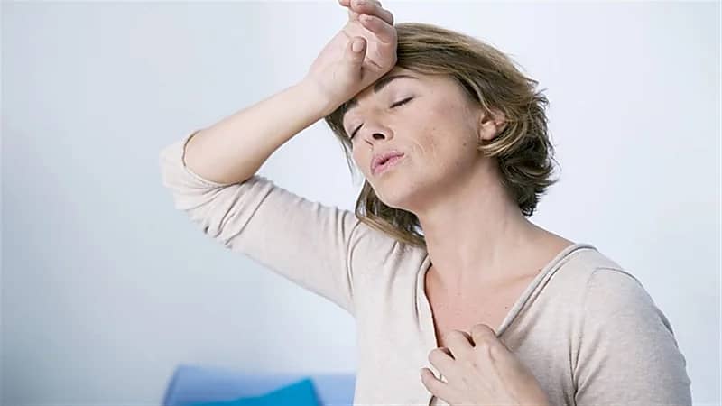 التعرق الشديد قد يُشير لمشكلة في القلب