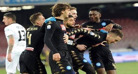نابولي يسحق سبيزيا في كأس إيطاليا