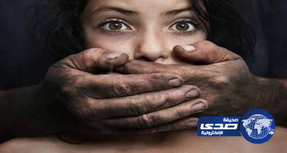 شخص هتك عرض قاصر 6 مرات تحت نظر الشرطة بدبي