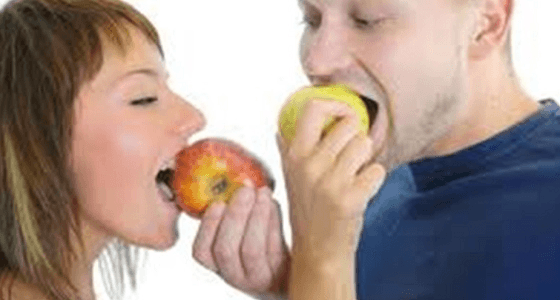 5 أطعمة ابتعدوا عنها قبل العلاقة الحميمة