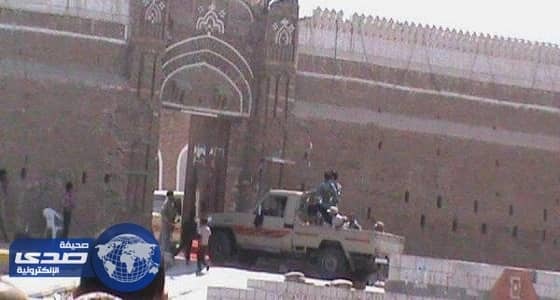 انتحار نزيل بسجن الحديدة الخاضع للانقلابيين إثر استخدام القوة المفرطة ضد السجناء