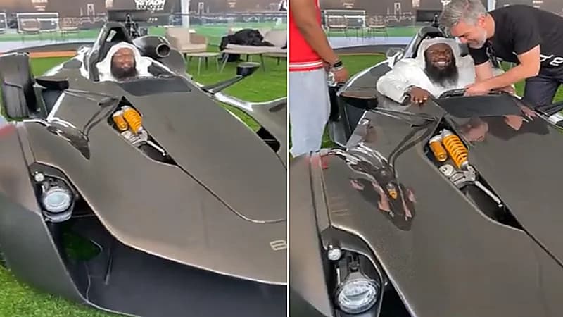 شاهد .. ردة فعل "الكلباني" عند تجربته لسيارة سباق بموسم الرياض