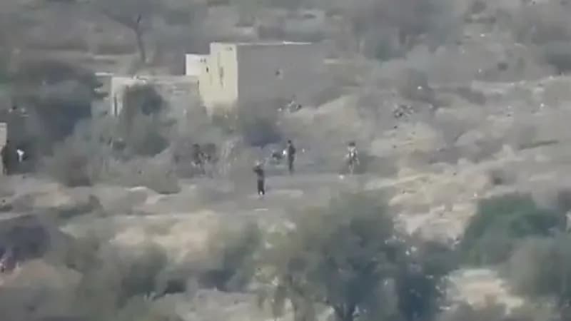 شاهد.. لحظة طرد مليشيات الحوثي لامرأة وأطفالها من منزلهم وتحويله إلى ثكنة عسكرية