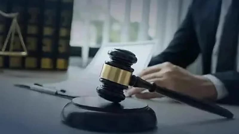 السجن 35 عاما بحق قاضي  قتل زوجته