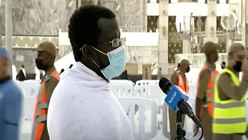 شاهد.. معتمر يعبر عما لاقاه من خدمات في أداء مناسك ‎العمرة 