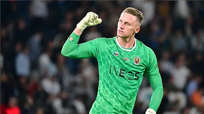 إصابة حارس نيوم بتمزق في الرباط الصليبي