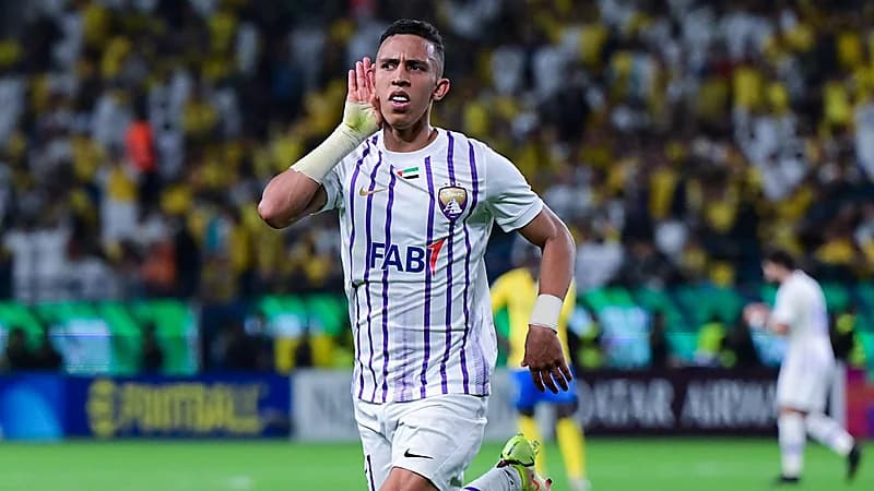 نادي فرنسي يفاوض المهاجم سفيان رحيمي