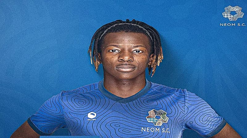 رسميًا .. إسلام هوساوي ينتقل لـ نيوم