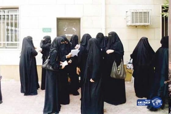 احتجاز قائد اللواء الرابع حماية رئاسية في مطار عدن