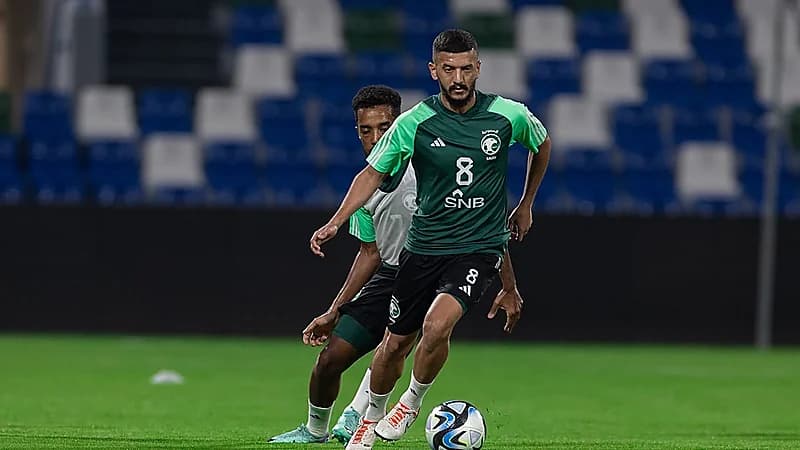 الأخضر يختتم استعداده للقاء باكستان .. والشهراني يواصل برنامجه العلاجي