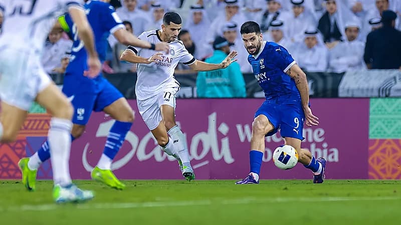 جماهير الهلال تفتح النار على هاني بلان: حرمنا من 3 بلنتيات .. فيديو