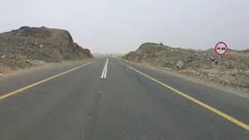 إغلاق جزئي لطريق الرين-بيشة الثلاثاء القادم