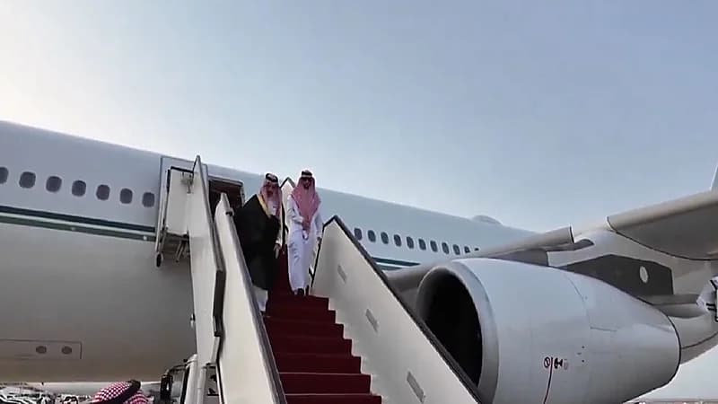 وزير الخارجية يصل إلى قطر.. فيديو