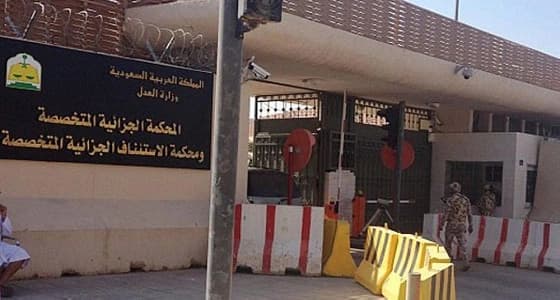 عقوبات قاسية تواجه إعلامي شهير وصف الهلال بـ " الخوارج الأزارقة "