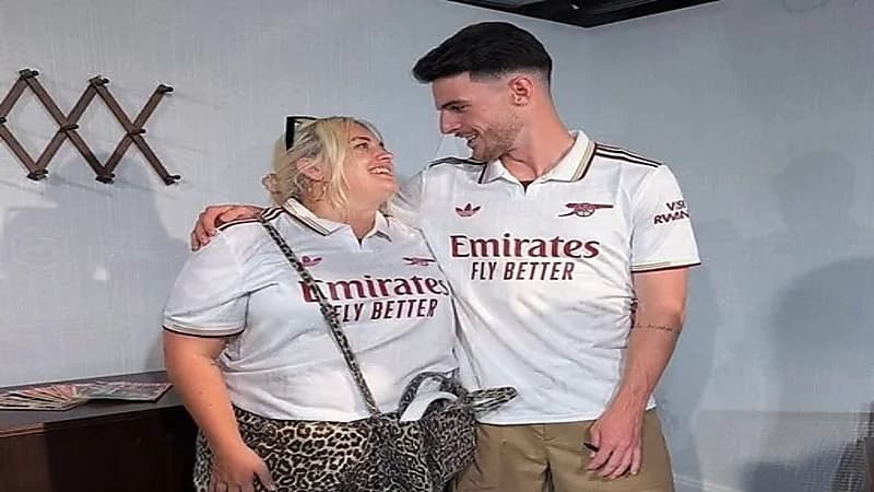 ديكلان رايس يدعم زوجته السمينة بنشر صورها معه.. صور