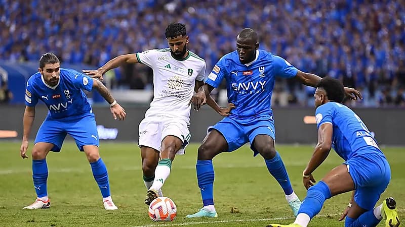 اجتماع خاص لترتيب موعد جديد لمباراة الهلال والأهلي