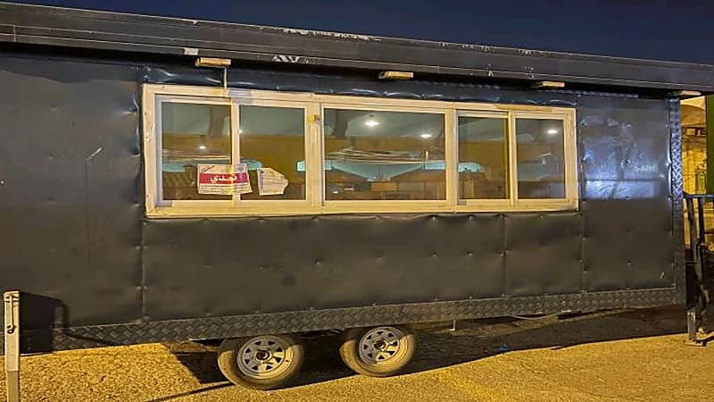 بلدية الخبر تنذر 28 عربة فود ترك لعدم عملها فترة طويلة