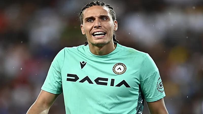 نادٍ سعودي مهتم بالتعاقد مع الحارس سيلفيستري