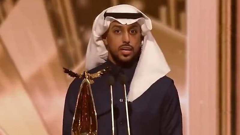 تكريم الأسطورة سالم الدوسري أفضل رياضي عربي في حفل جوي اوورد .. فيديو