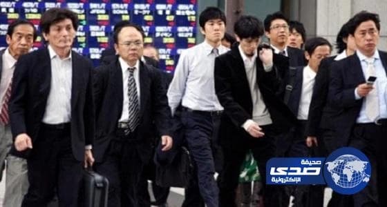 في يوم التميز قائدة مدرسة الحقلة تكرم المتميزات بالمدرسة