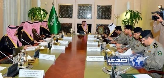 الأمير خالد بن بندر يبحث مع عدد من المسؤولين الخطط المرورية بالرياض