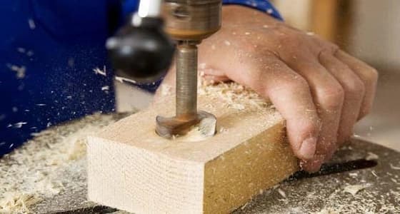 طرح مهن سباكة ونجارة في ملتقى التوظيف الثاني بالطائف