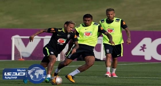 بالصور..نيمار يغادر مران المنتخب البرازيلي قبل انتهاءه