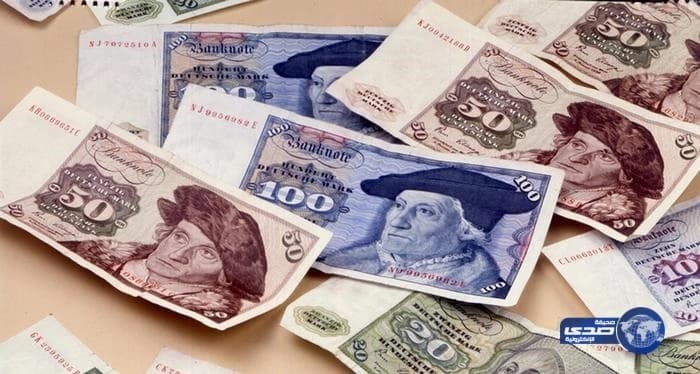 العثور على أوراق نقدية من المارك في ملابس متبرع بها