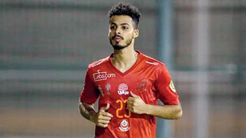 "الوحدة" يسعى لتجديد عقد الرشيدي