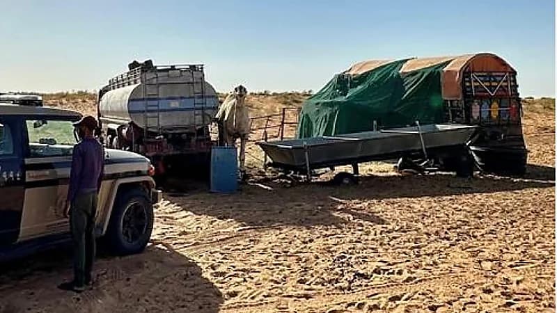 ضبط مقيم لمخالفته رعي 20 متن من الإبل في مناطق محظورة الرعي بمحمية الإمام تركي