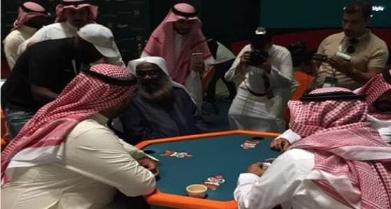 بالفيديو.. الشيخ الكلباني يشتري صن مغطى