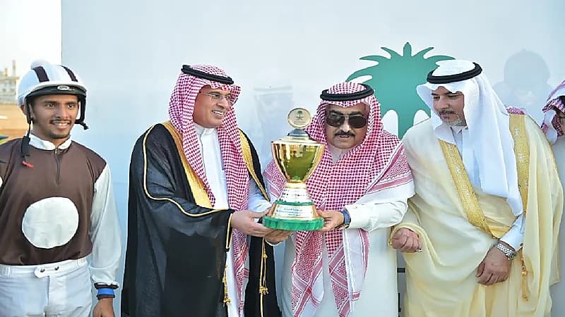 الحلافي يكشف عن توقعه بالفريق الفائز في دوري المحترفين وأبطال آسيا